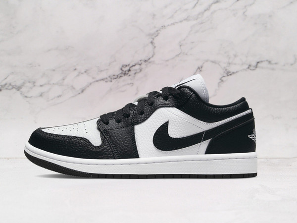 Jordan 1 Low SE Homage Split White Black – High-Contrast Sneaker