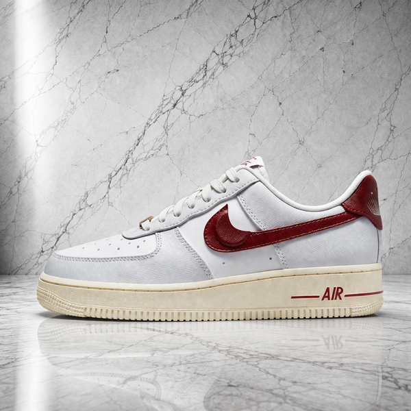Air Force 1 Low Photon Dust Red