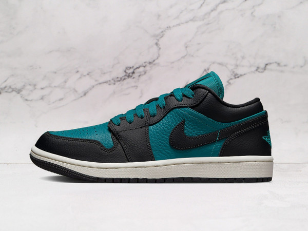Jordan 1 Low Split Bright Spruce – Two-Tone Leather Sneaker