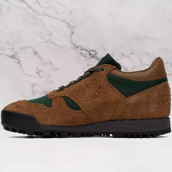 New Balance Rainier Brown
