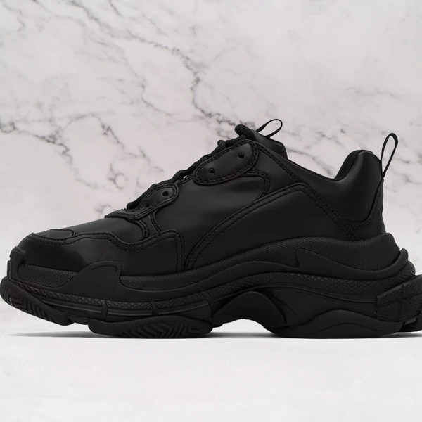 BALENCIAGA  Black Triple S