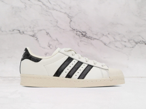 Adidas White & Off-White Superstar Sneakers – Crisp Iconic Design