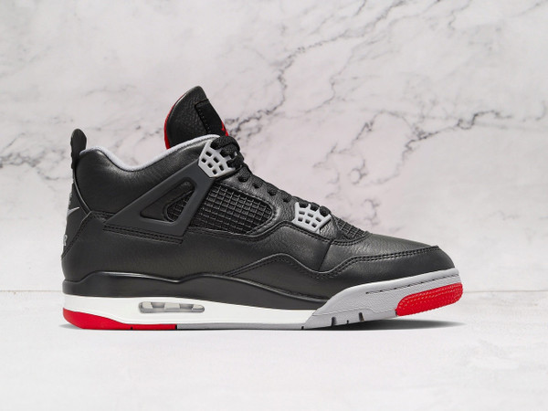 Jordan 4 Retro – Air Cushioning & Durable Midsole
