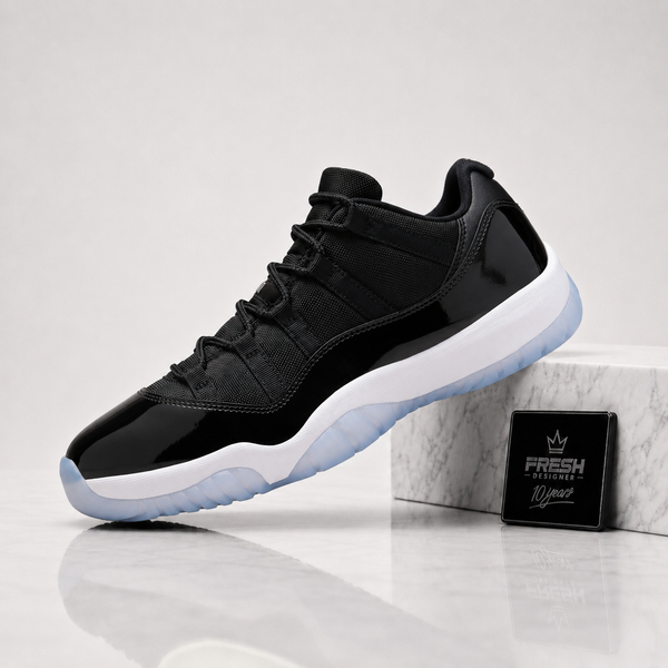 Air Jordan 11 Low "Space Jam"