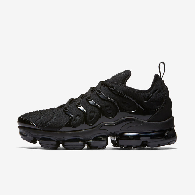 Air Max Vapormax Plus Triple Black