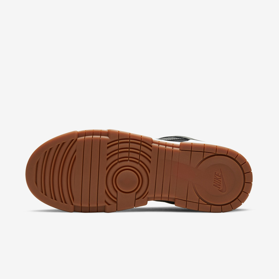 SB Dunk Low Disrupt Black gum