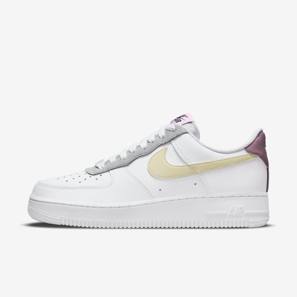 Air Force 1 '07 White Lemon Drop Regal Pink