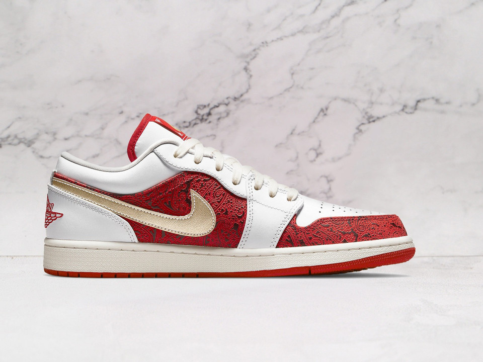 Air Jordan 1 Low SE 'Spades' – Luxury-Inspired Low-Top Sneaker