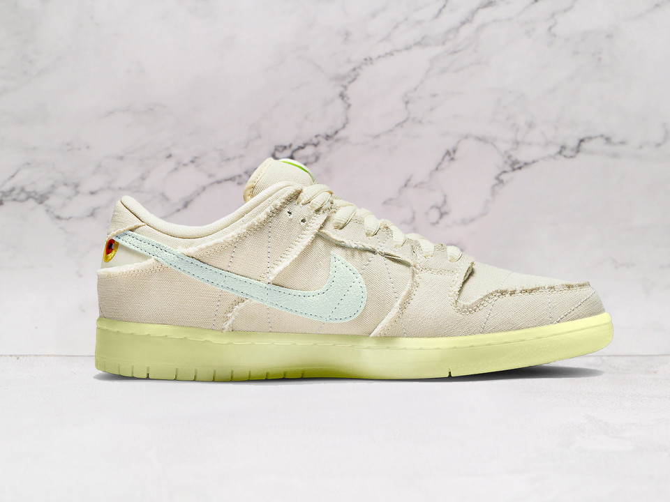 Nike SB Dunk Low 'Mummy' – Halloween-Inspired Skate Shoe