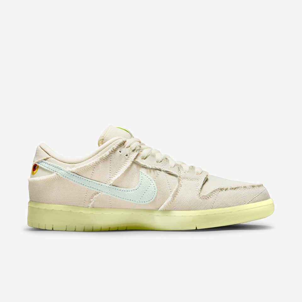 SB Dunk Low Mummy