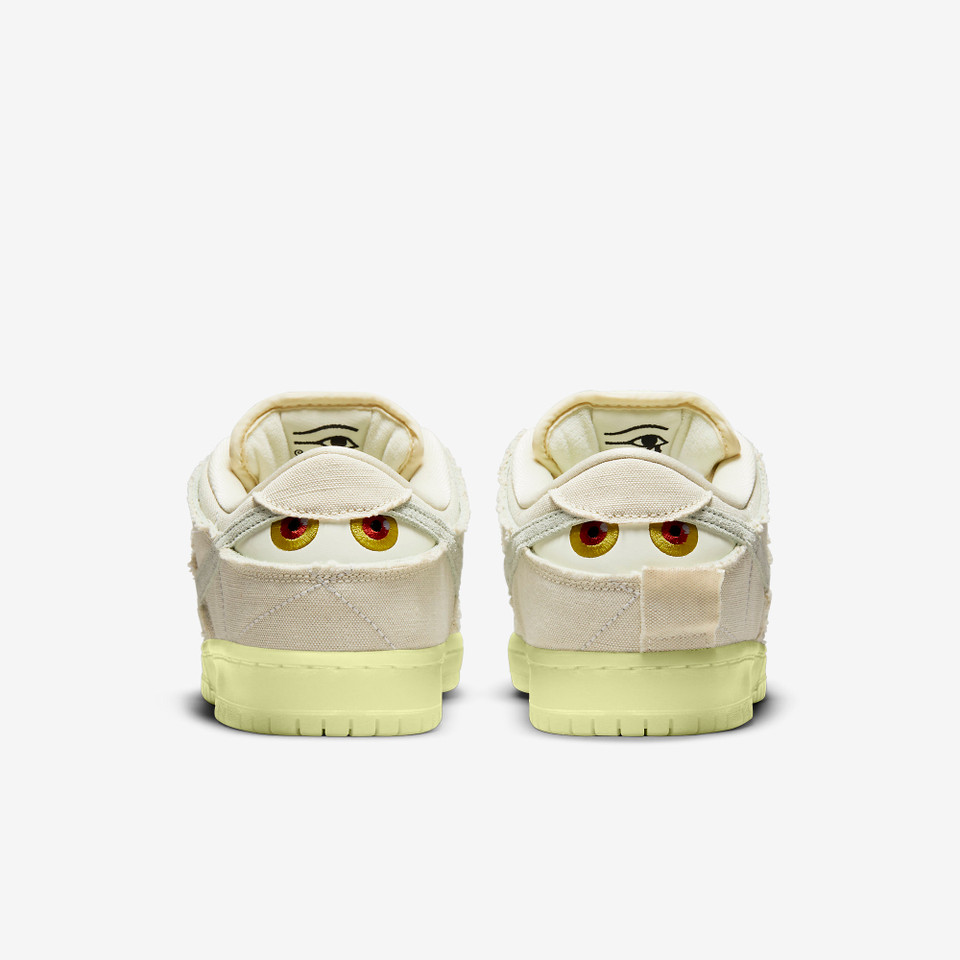 SB Dunk Low Mummy
