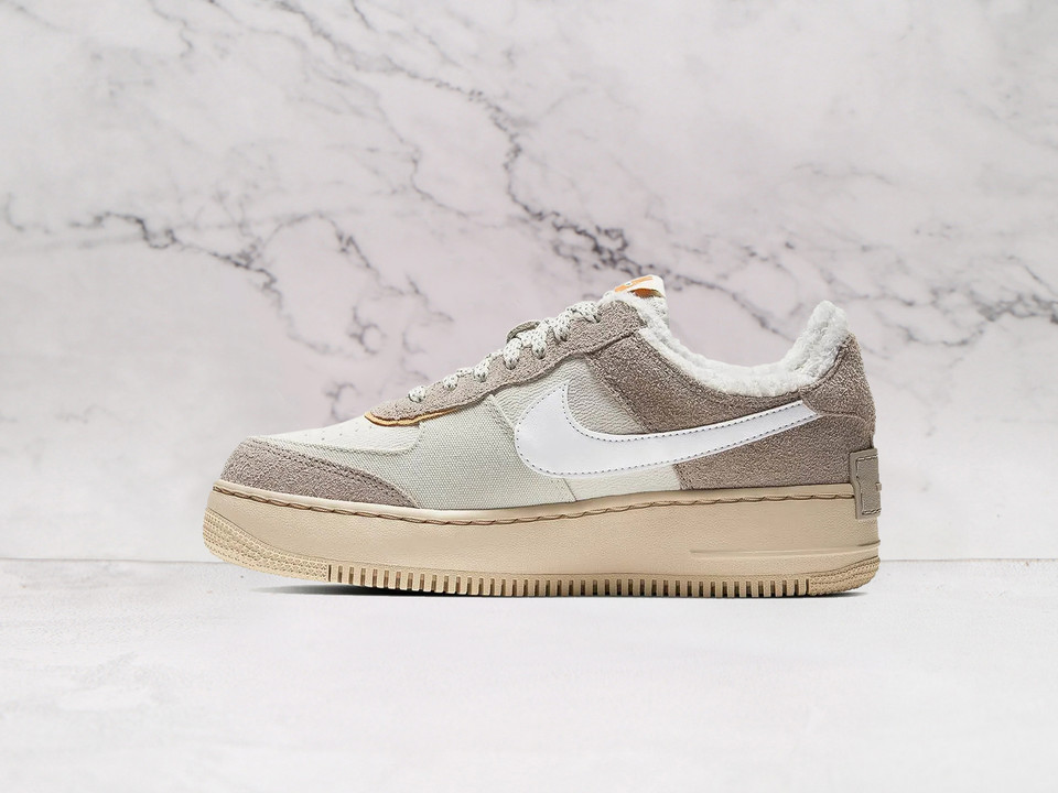 Nike Air Force 1 Shadow Fur-Lined – Cozy Interior with Classic Design