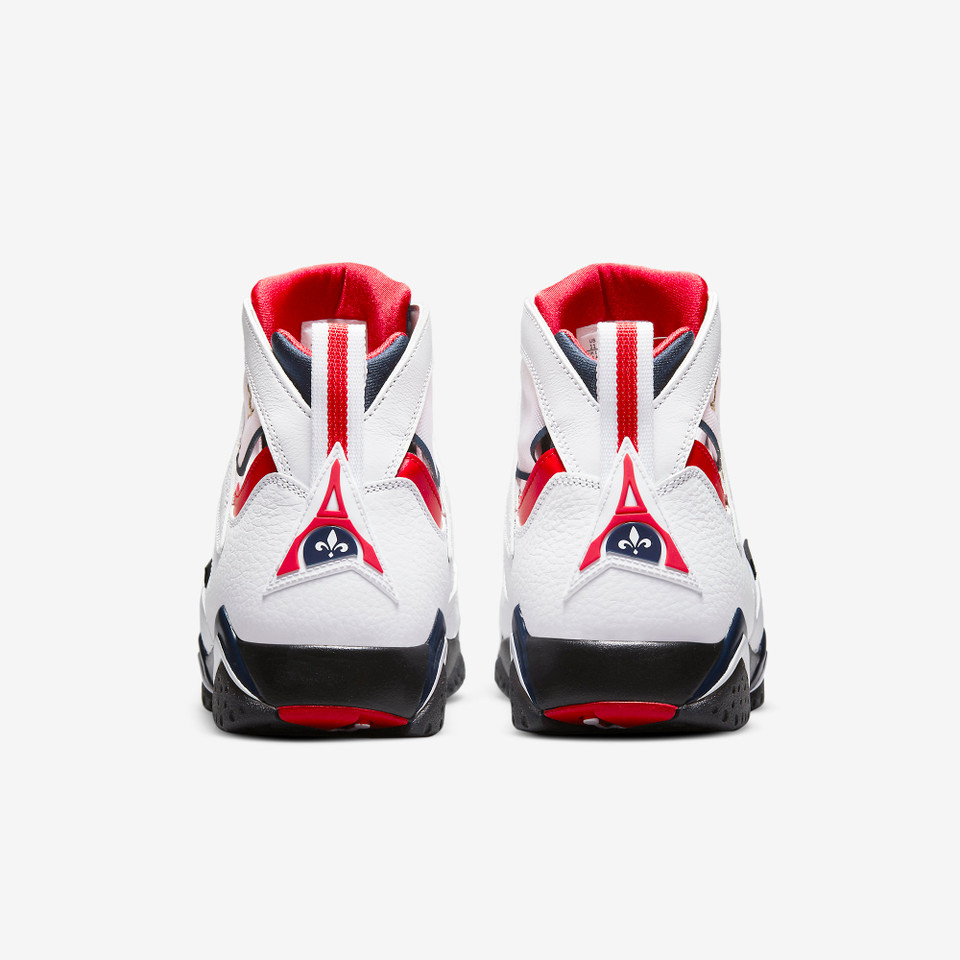 Air Jordan 7 Retro BCFC Paris Saint Germain