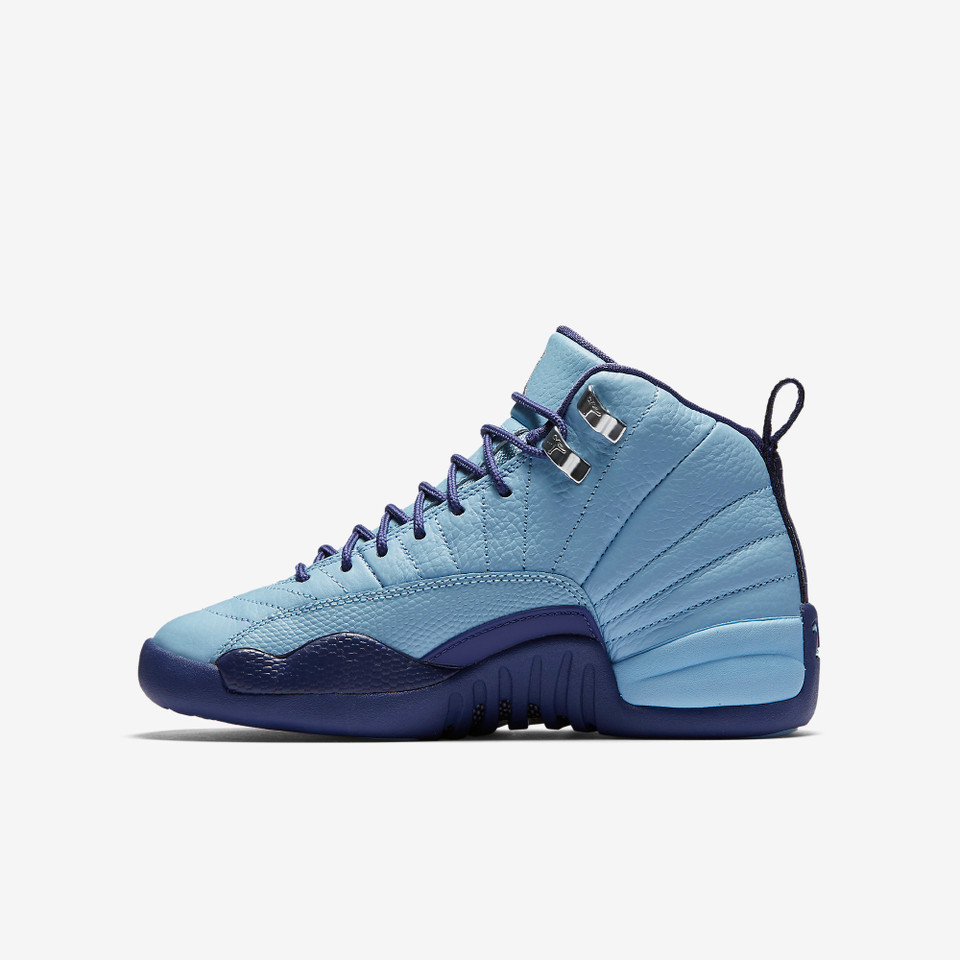 Air Jordan 12 Retro Hornets