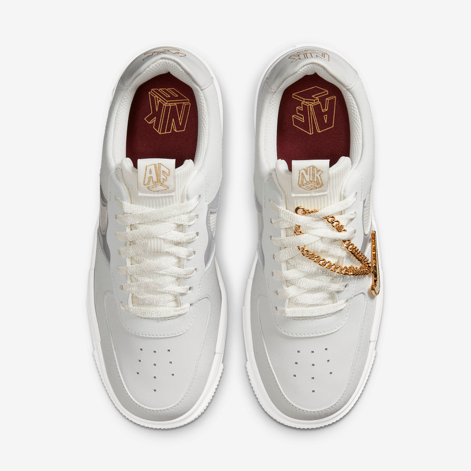 Air force 1 Pixel Summits white