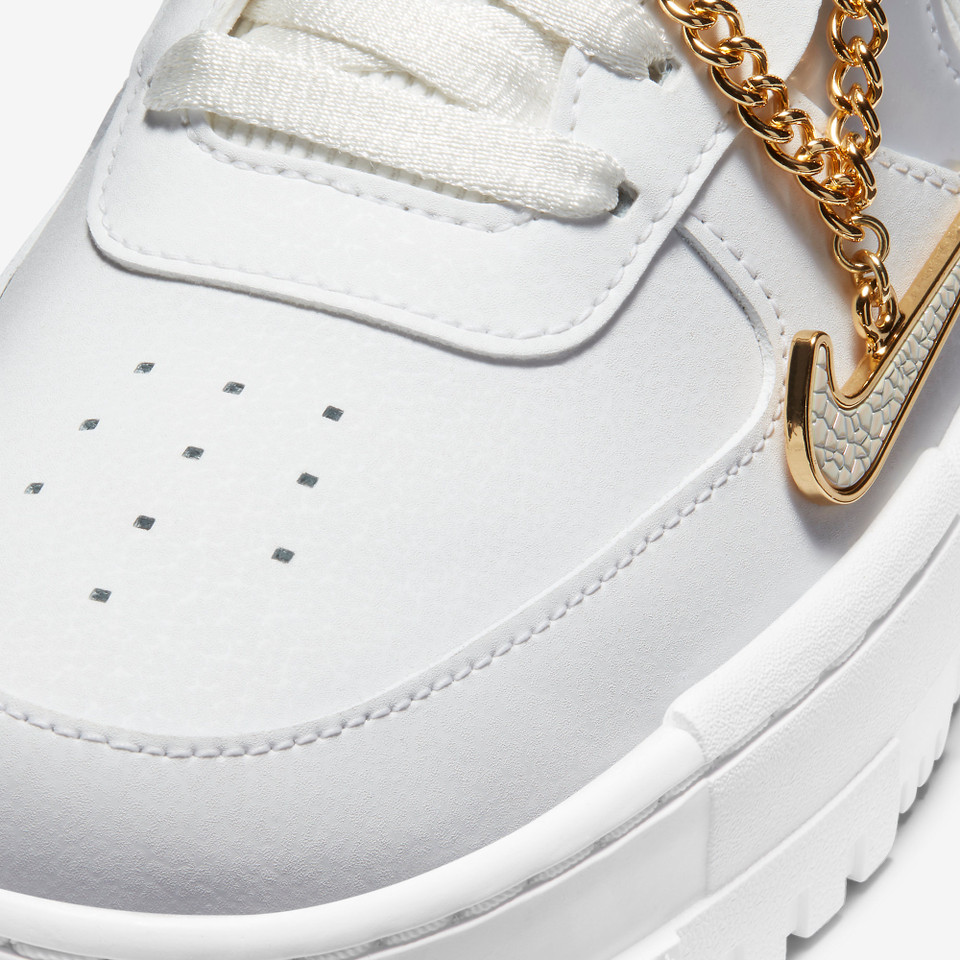 Air force 1 Pixel Summits white