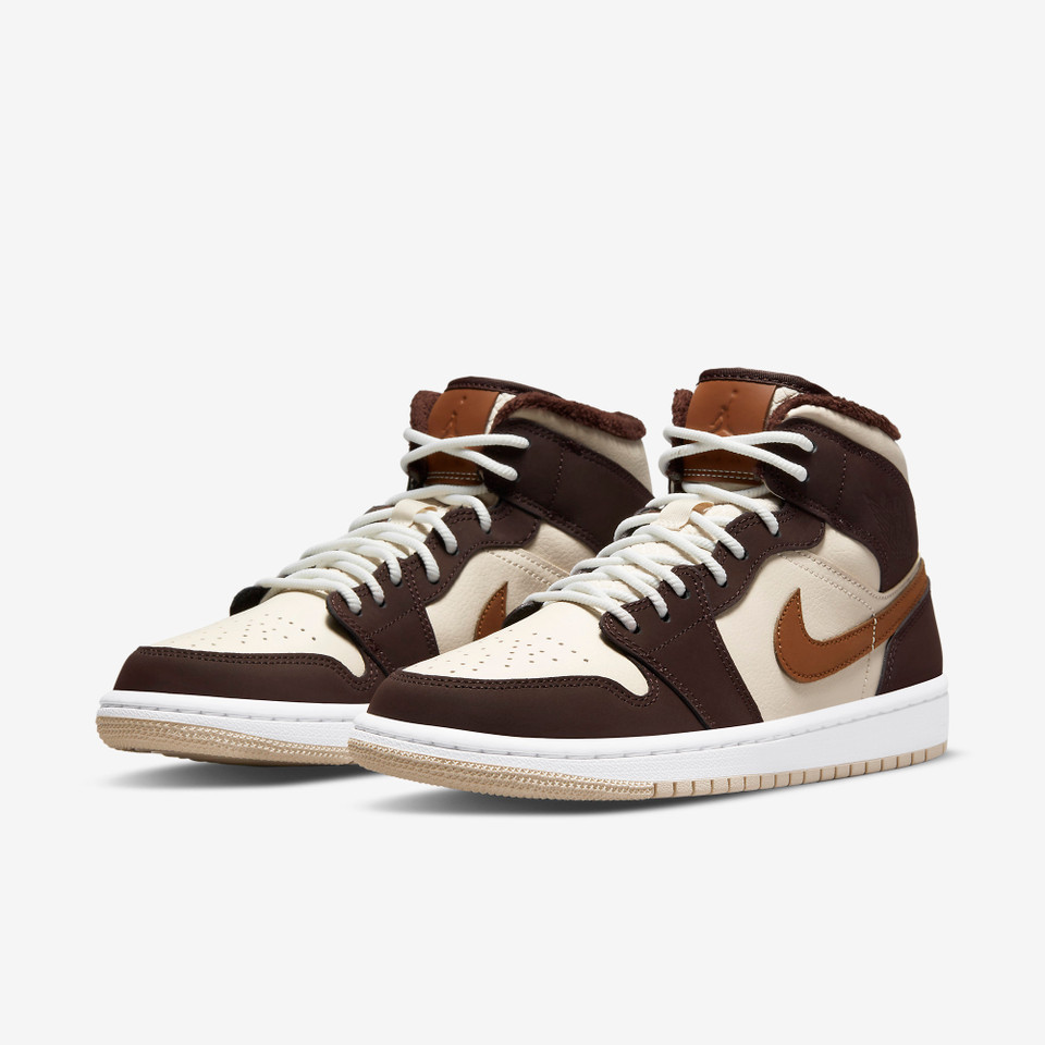 Air Jordan 1 Mid SE Brown Basalt Oatmeal