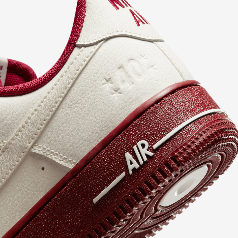 Air Force 1 LV8 40th Anniversary Edition Sail Team Red