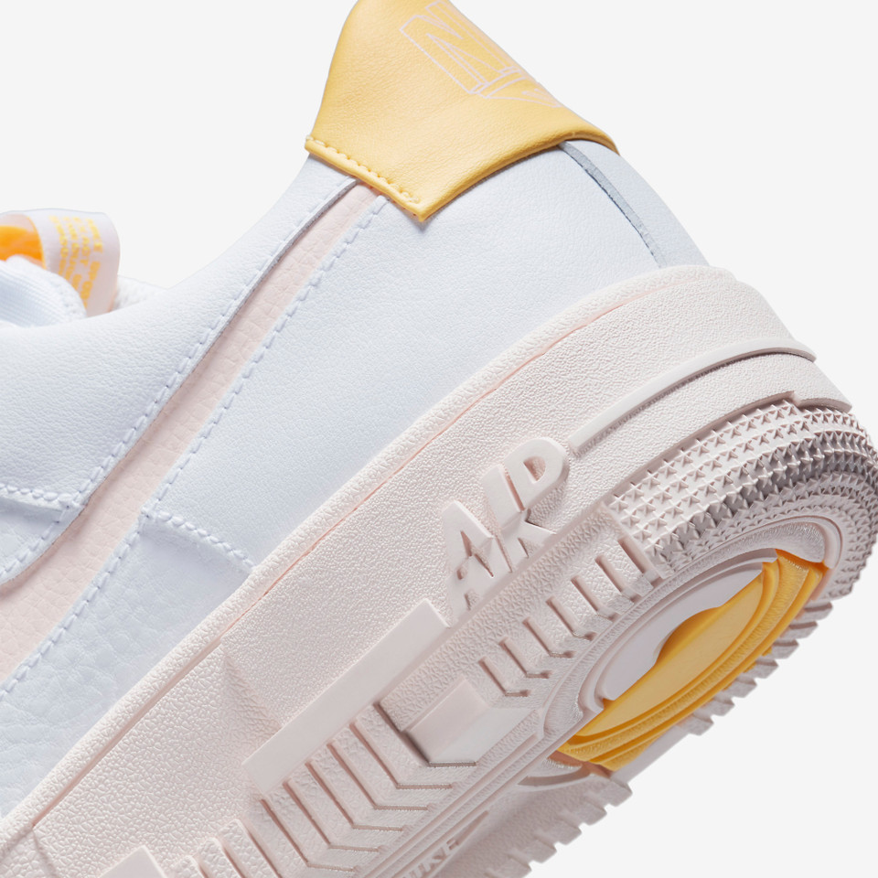 Air Force 1 Pixel Arctic Orange