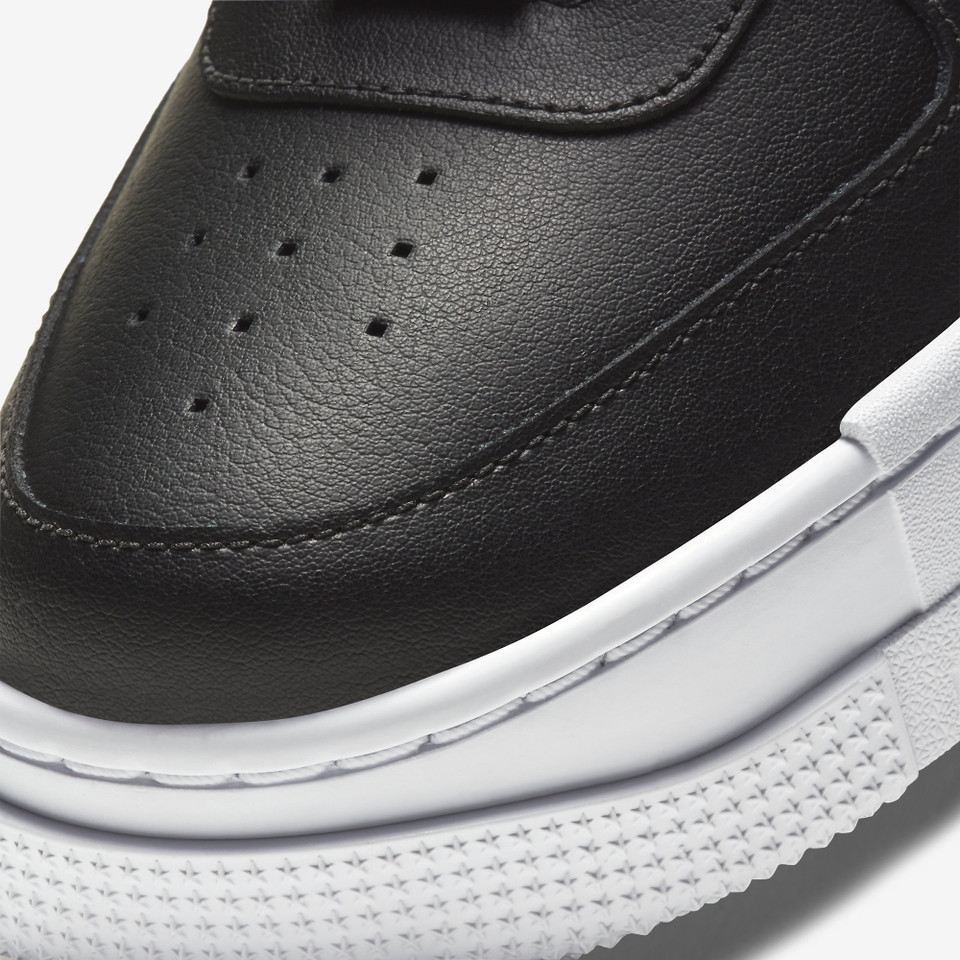 Air Force 1 Pixel Black White