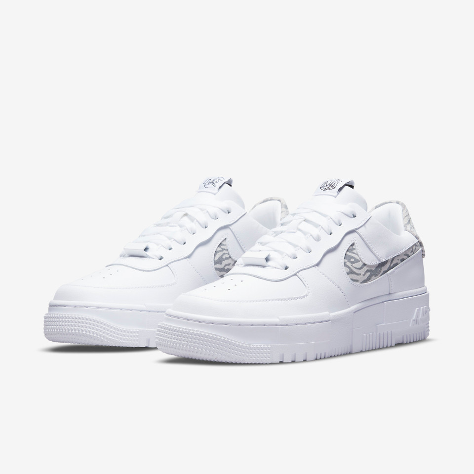 Air Force 1 Pixel SE White Zebra