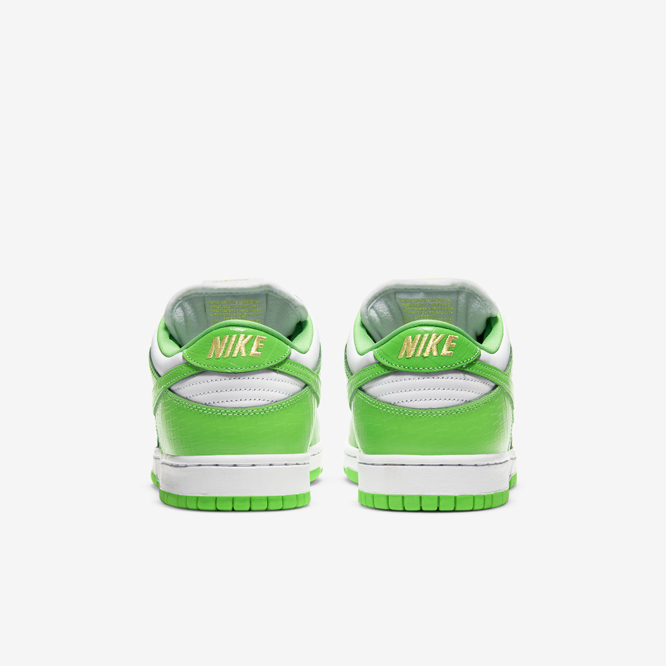 Nike SB Dunk Low Supreme Stars Mean Green (2021)