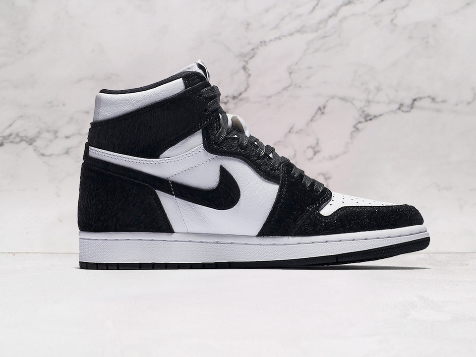 AJ1 Retro High Twist – Bold Black Overlays and Unique Detailing AJ1 Retro High Twist – Bold Black Overlays and Unique Detailing
