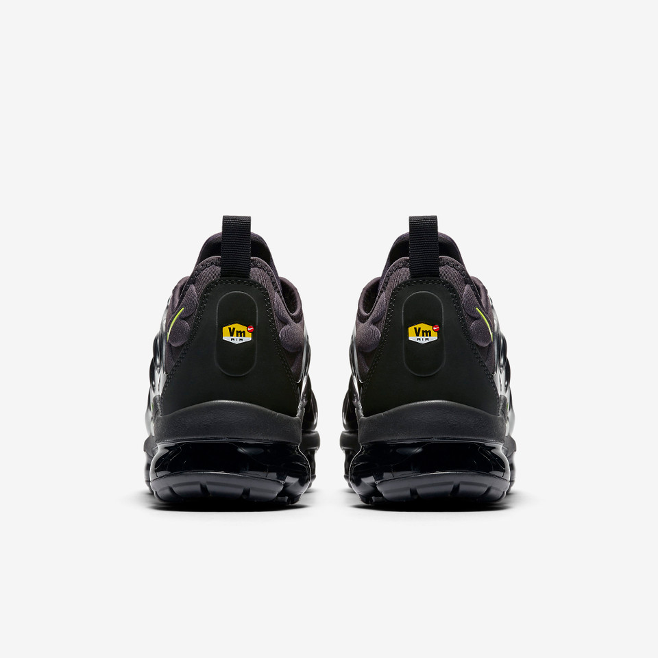 Air VaporMax Plus Black Volt