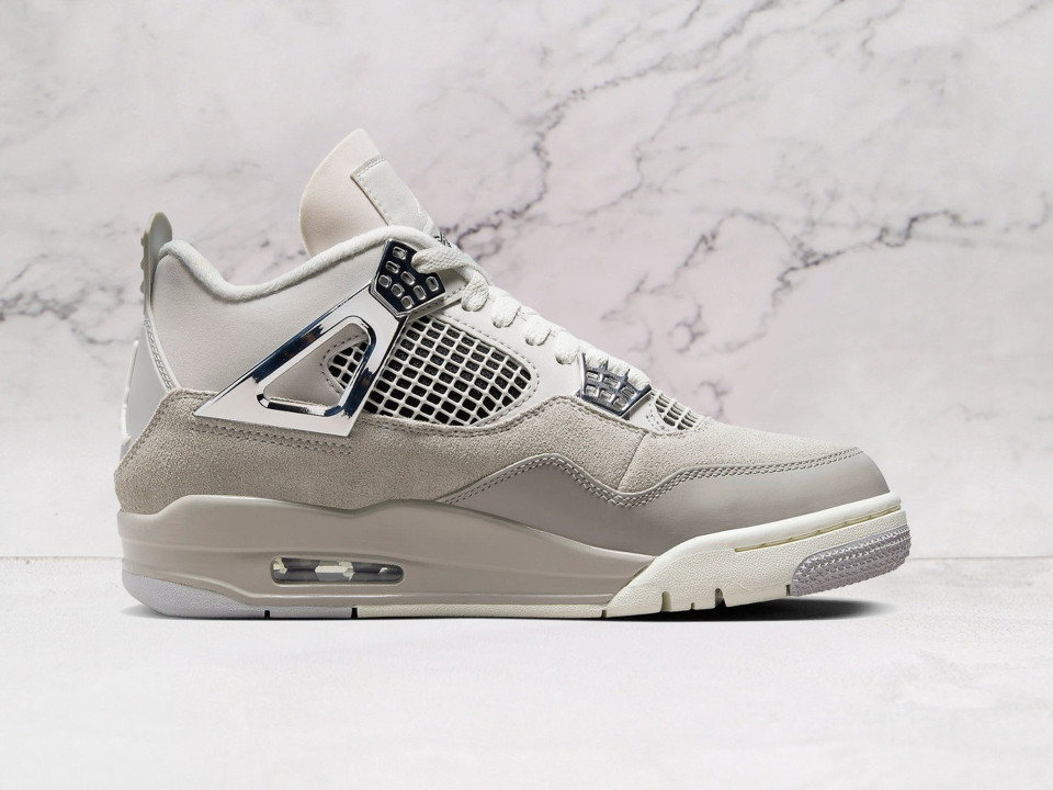 Jordan 4 Frozen Moment – Translucent Sole & Premium Build
