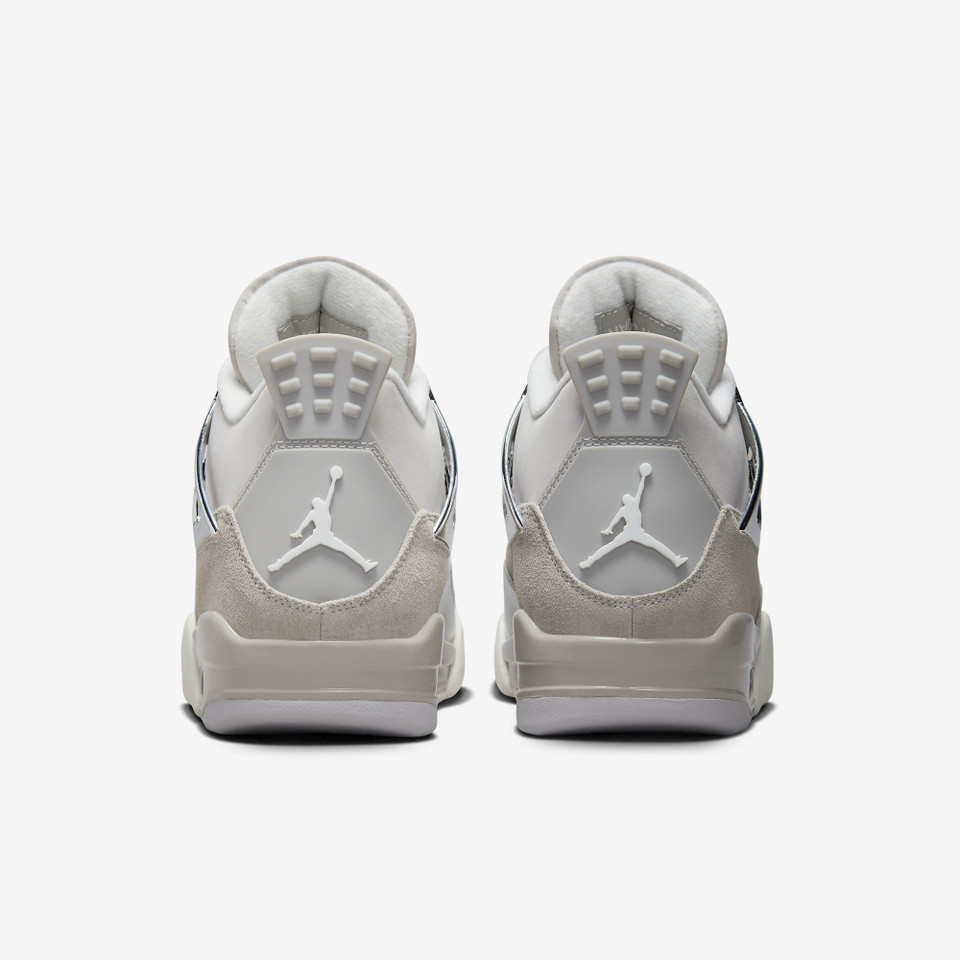 Jordan 4 Retro Frozen Moment