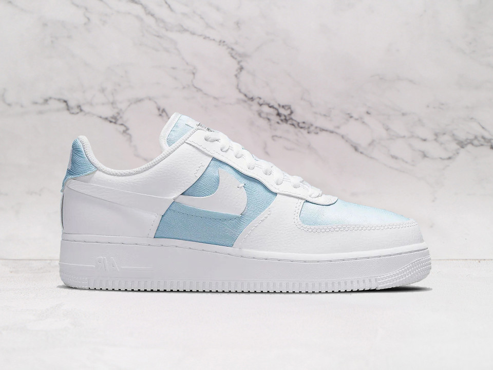 Nike Air Force 1 Low LXX Glacier Blue sneaker with split Swoosh Nike Air Force 1 Low LXX Glacier Blue sneaker with split Swoosh
