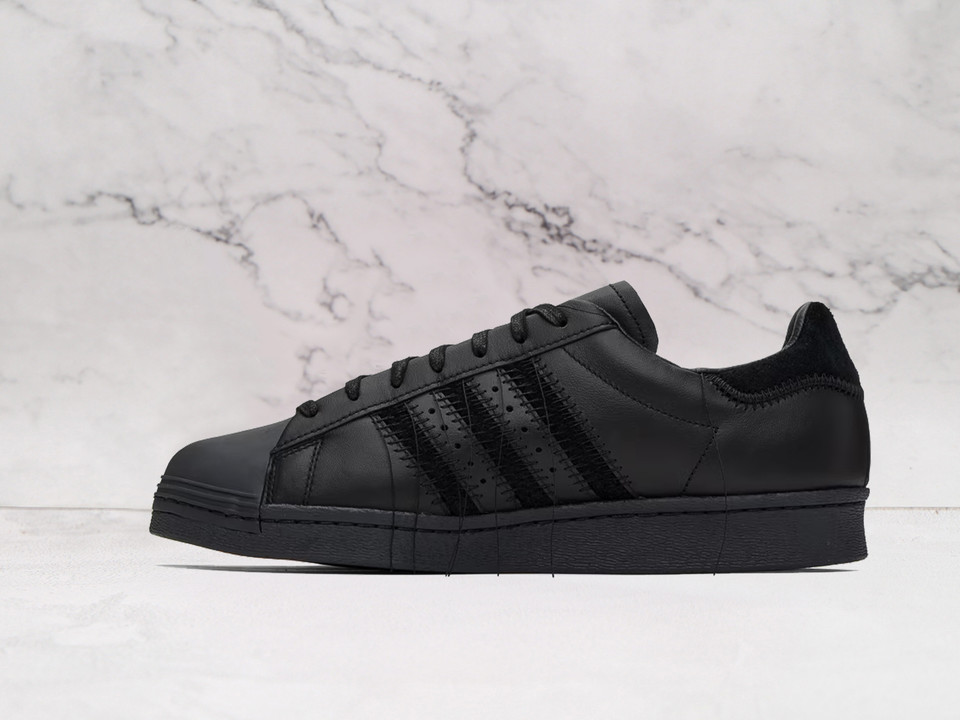 Adidas Superstar 82 – Premium Leather & Classic Details Adidas Superstar 82 – Premium Leather & Classic Details