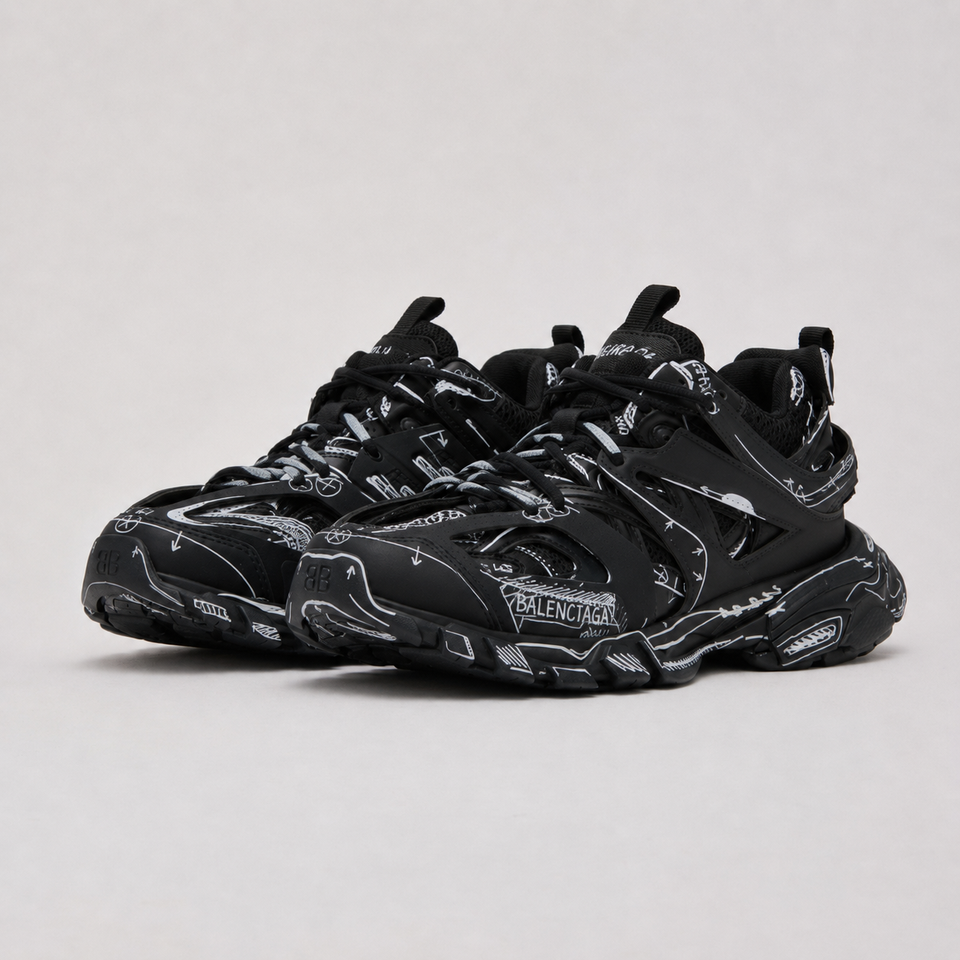 BALENCIAGA  Black & White Track