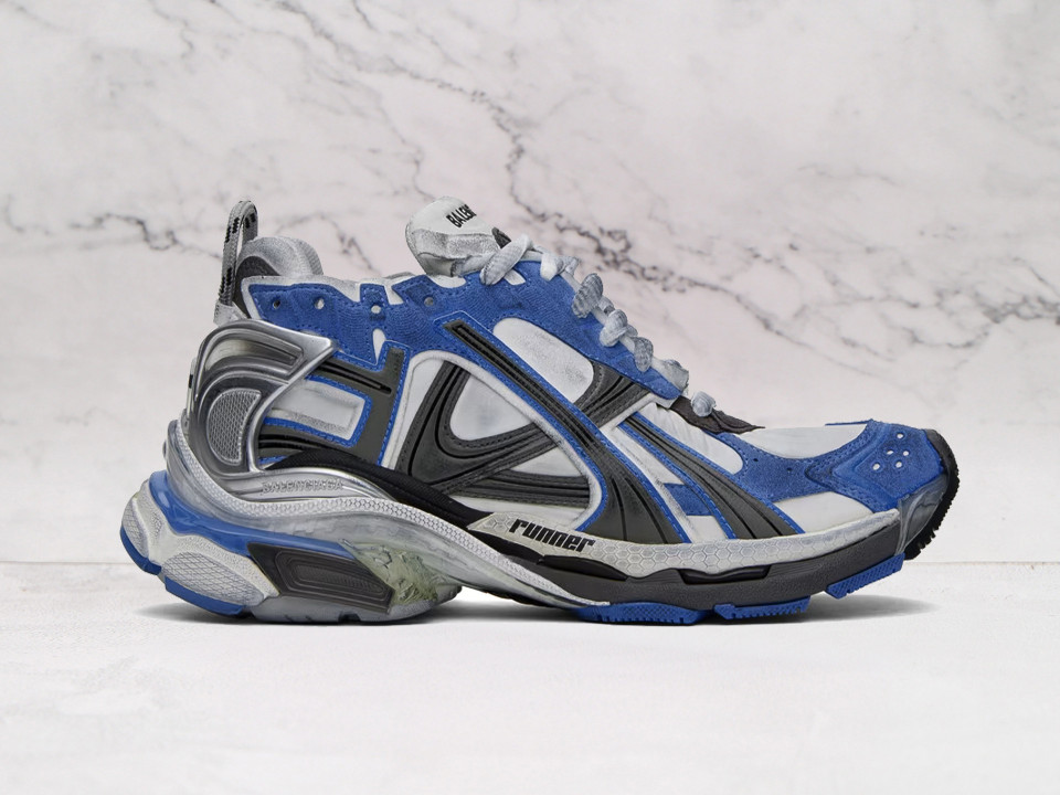 Balenciaga Runner – Side Profile with Vintage-Inspired Detailing