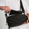 MOMENT EVERYTHING SLING - 4L (BLACK)
