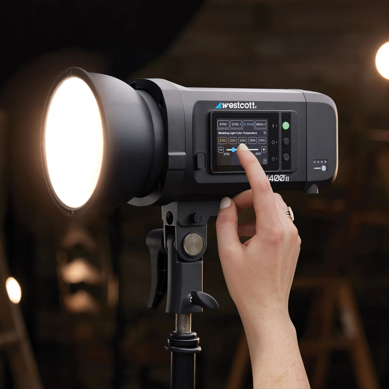 WESTCOTT FJ400 II TOUCHSCREEN STROBE W/FJ PRO BATTERY