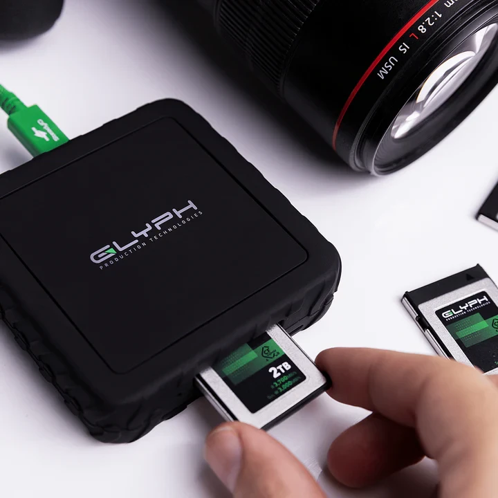 GLYPH CAPTURE+ CFEXPRESS TYPE B USB4 CARD READER