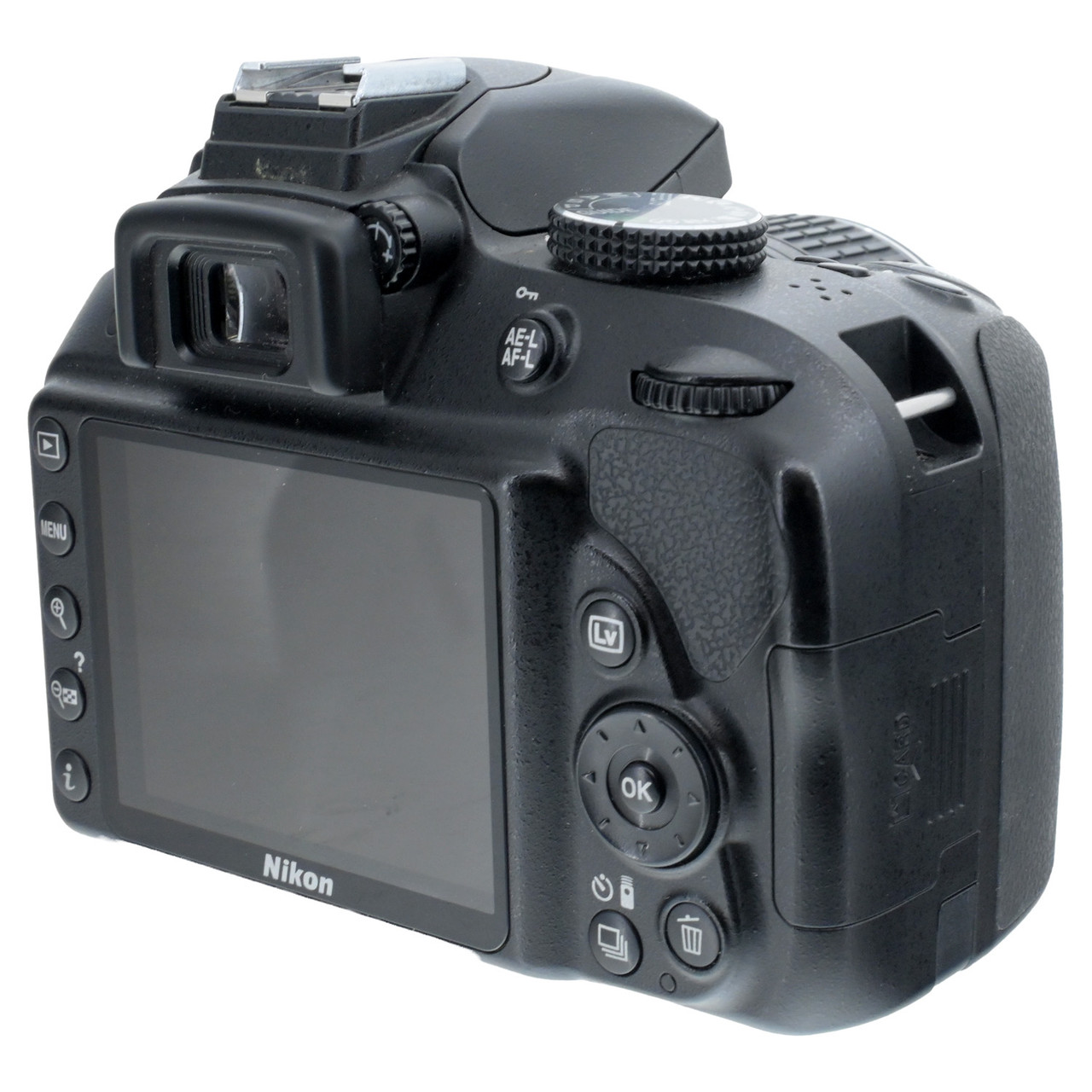 USED NIKON D3300 18-55MM KIT