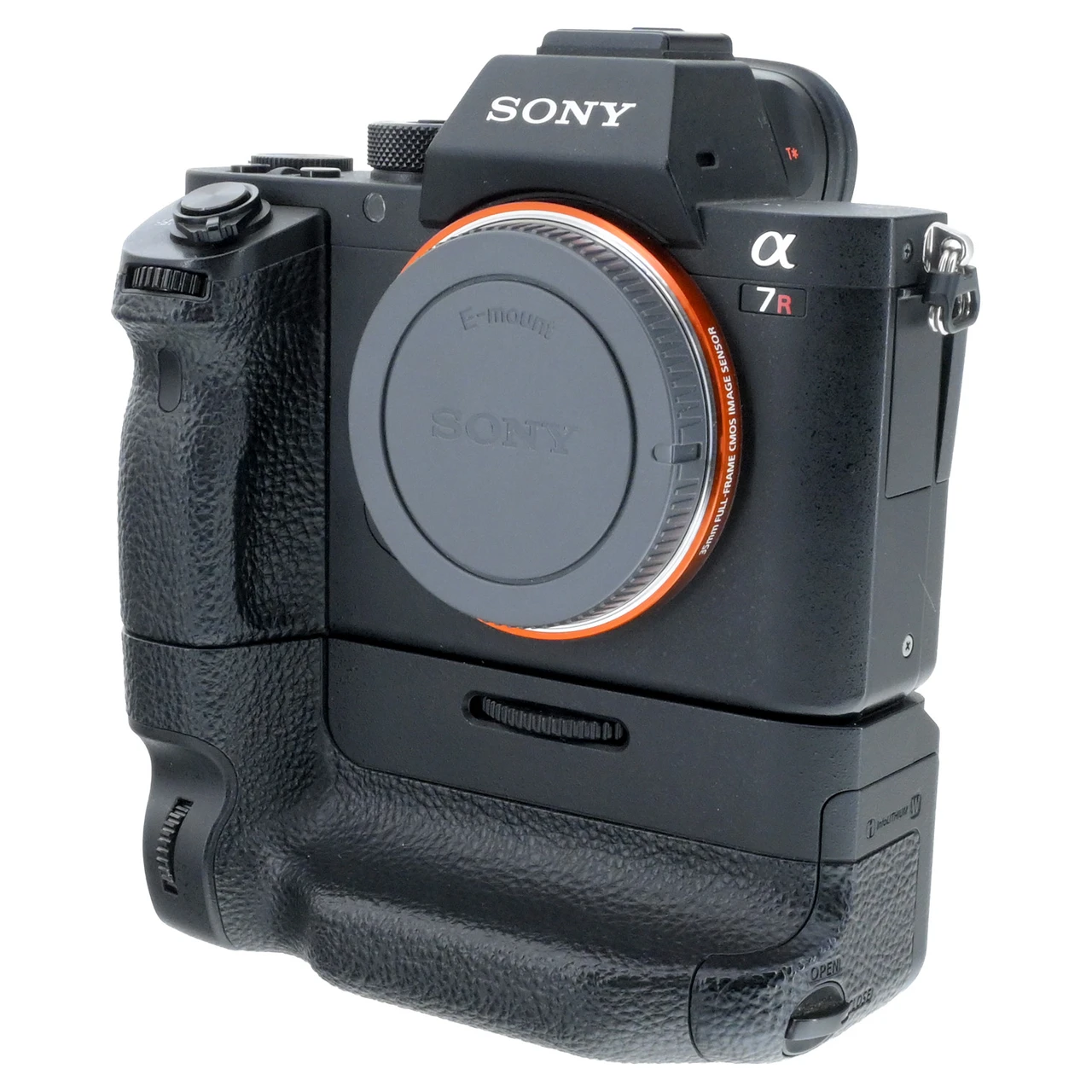 USED SONY A7R II W/GRIP