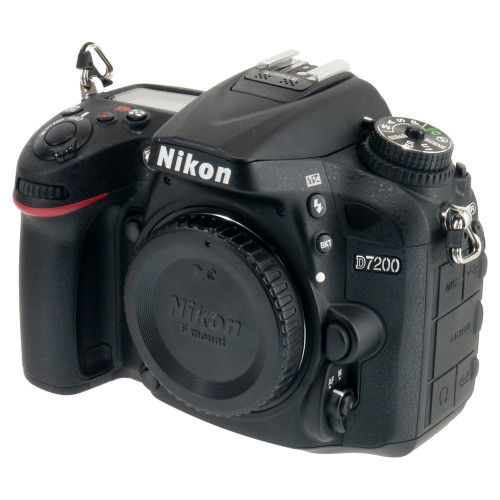 USED NIKON D7200