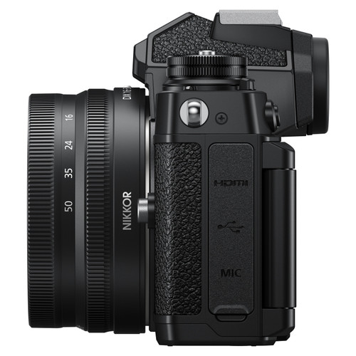 NIKON Z FC 16-50MM VR KIT (CRIMSON RED)