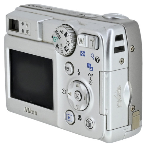 USED NIKON COOLPIX 7600