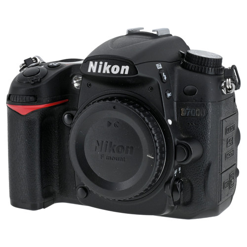 USED NIKON D7000 BODY
