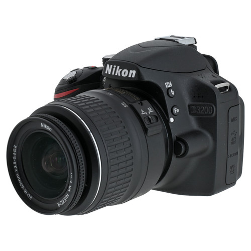 USED NIKON D3200 18-55MM KIT