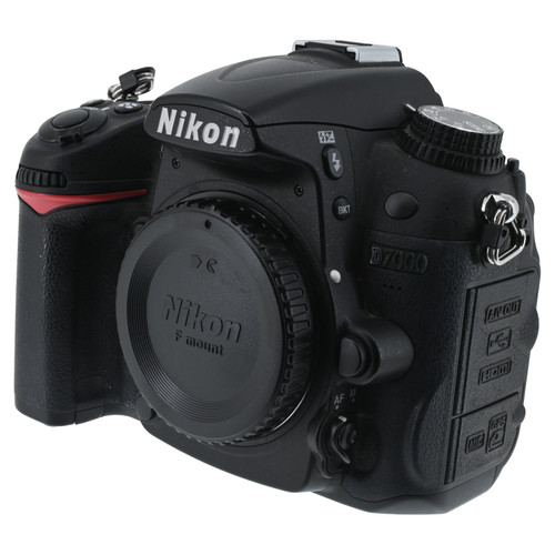 USED NIKON D7000 BODY