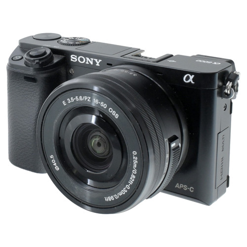 USED SONY A6000 16-50MM KIT