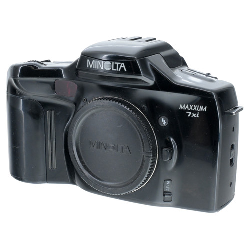 USED MINOLTA MAXXUM 7XI