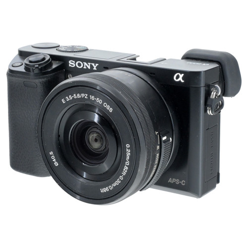 USED SONY A6000 16-50MM KIT