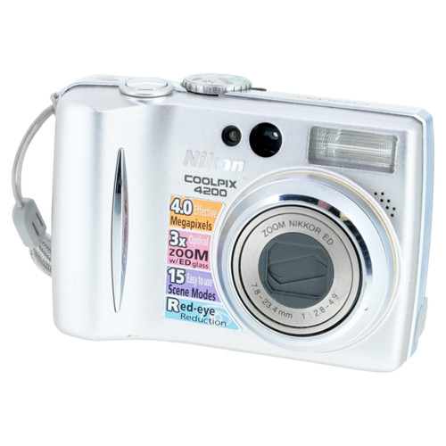 USED NIKON COOLPIX 4200