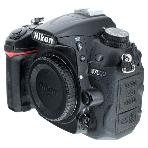 USED NIKON D7000 BODY